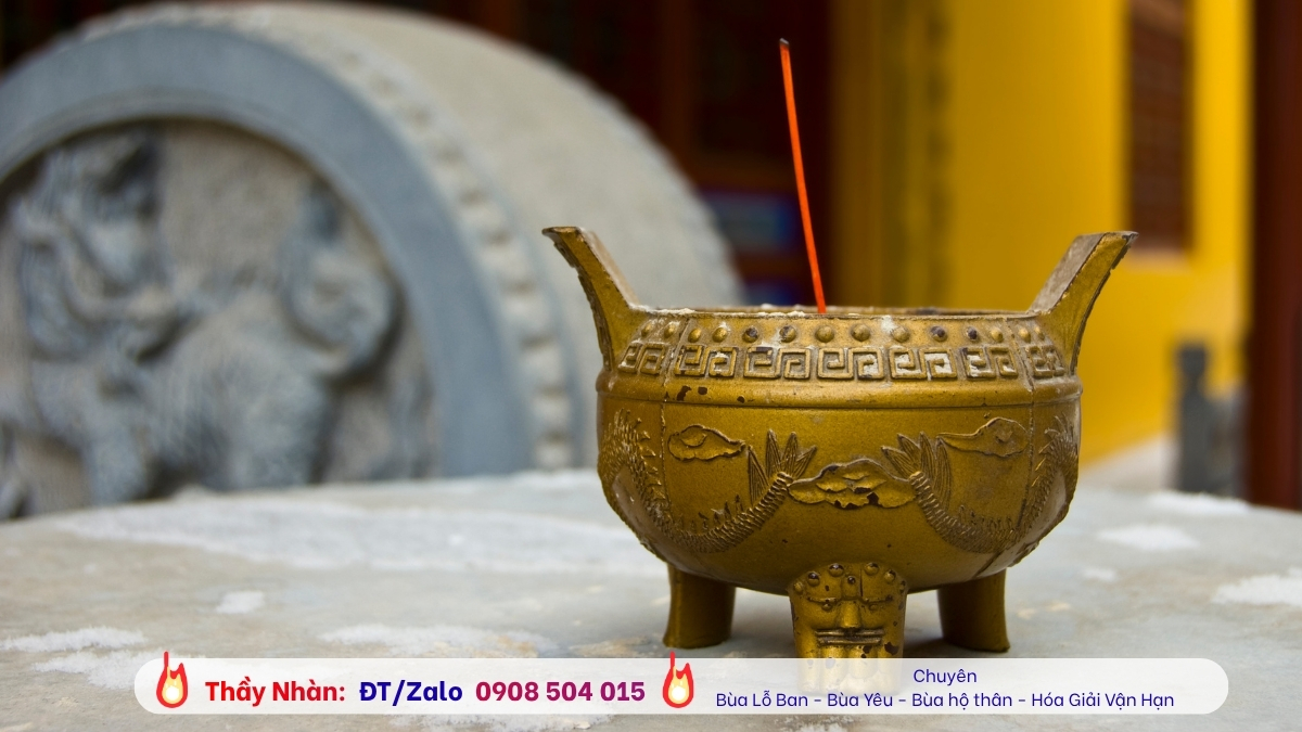 Những kiêng kỵ khi bốc bát hương