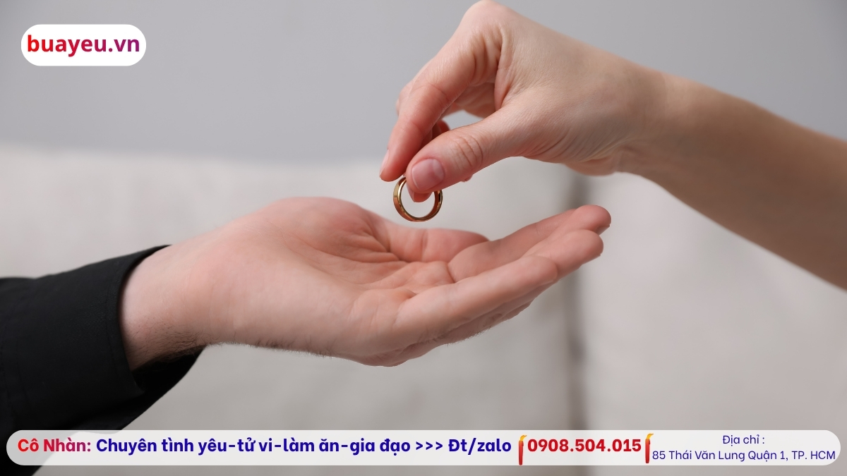 Thái độ, tâm lý phụ nữ ngoại tình khi bị phát hiện